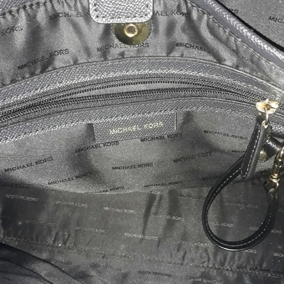 Michael Kors Maddie medium crossgrain leather tote bag - Picture 4 of 7